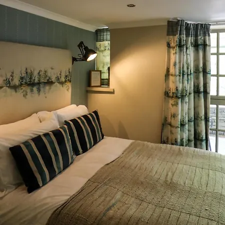 Inn The Black Swan 4*