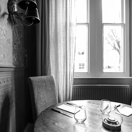 Inn The Black Swan 4*