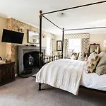 Inn The Black Swan