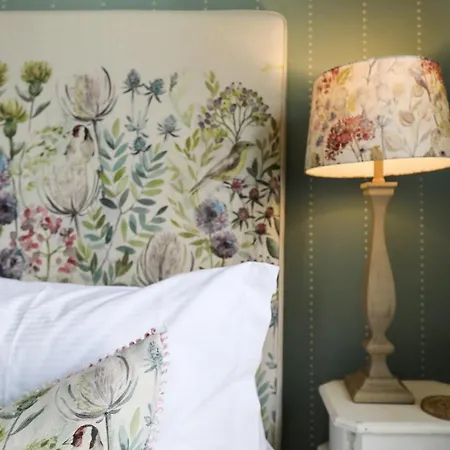 The Black Swan Penzion 4*